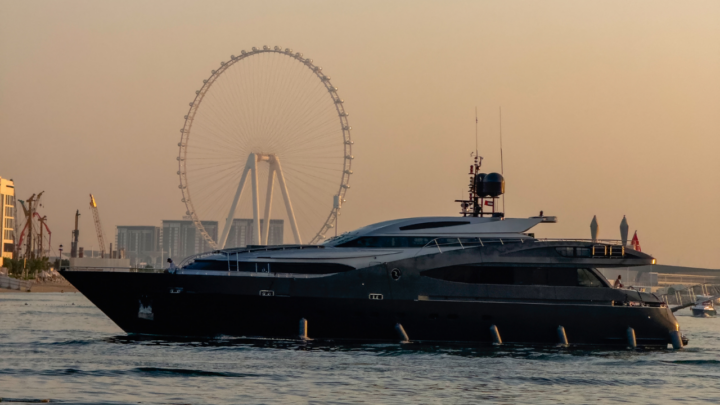 Lüks ve özel kullanım deniz araçları ile modern denizcilik sarf malzemeleri